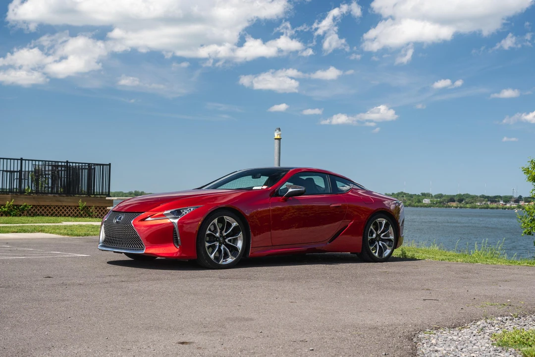 2021 Lexus LC - Image 10 of 31