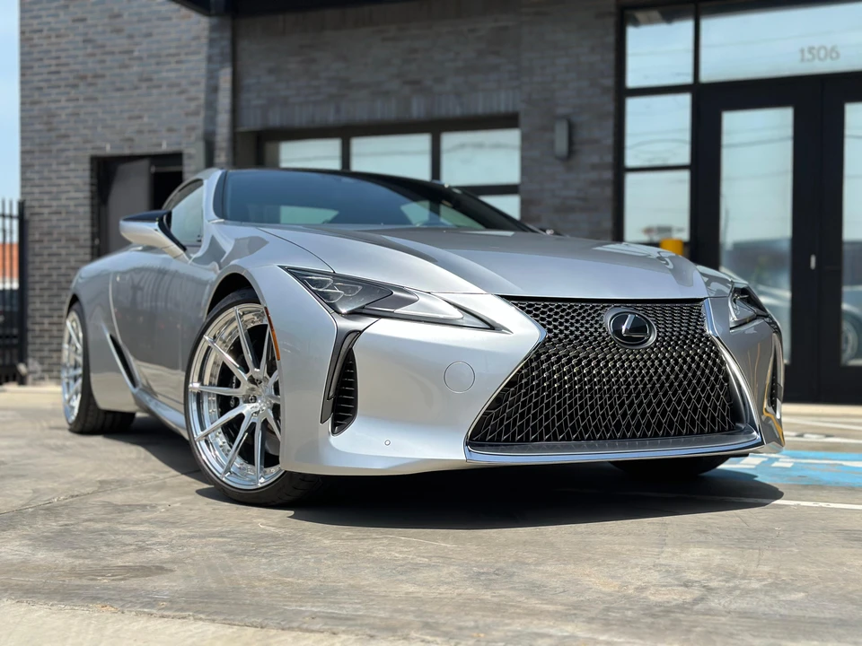 2021 Lexus LC - Image 12 of 31