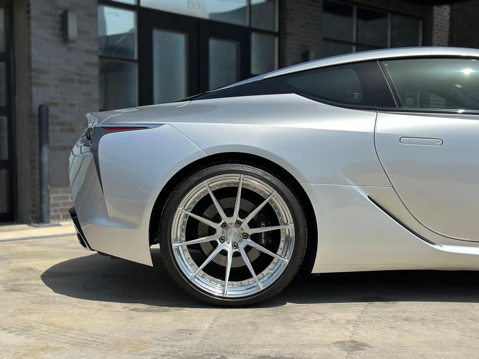 2021 Lexus LC - Image 31 of 31