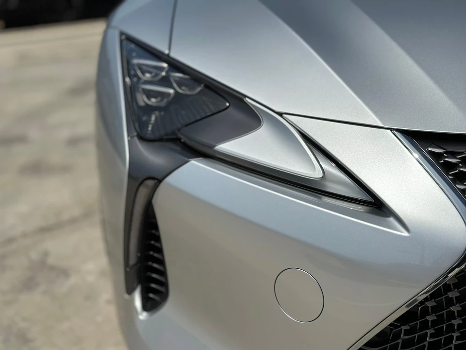 2021 Lexus LC - Image 14 of 31