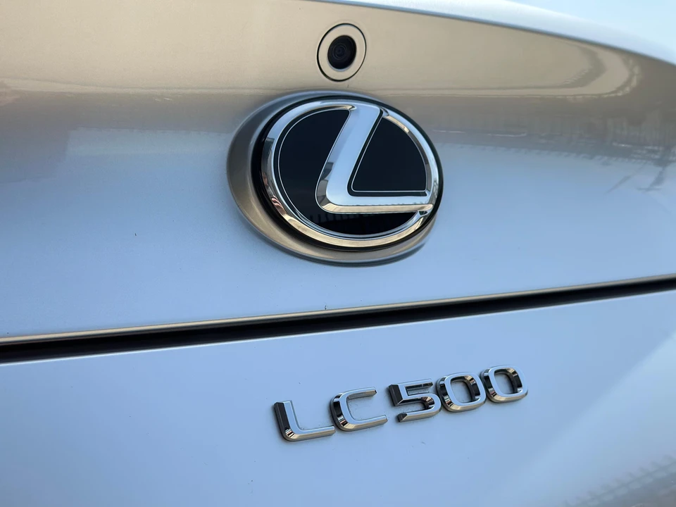 2021 Lexus LC - Image 27 of 31