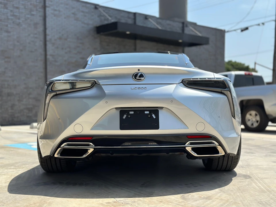 2021 Lexus LC - Image 10 of 31