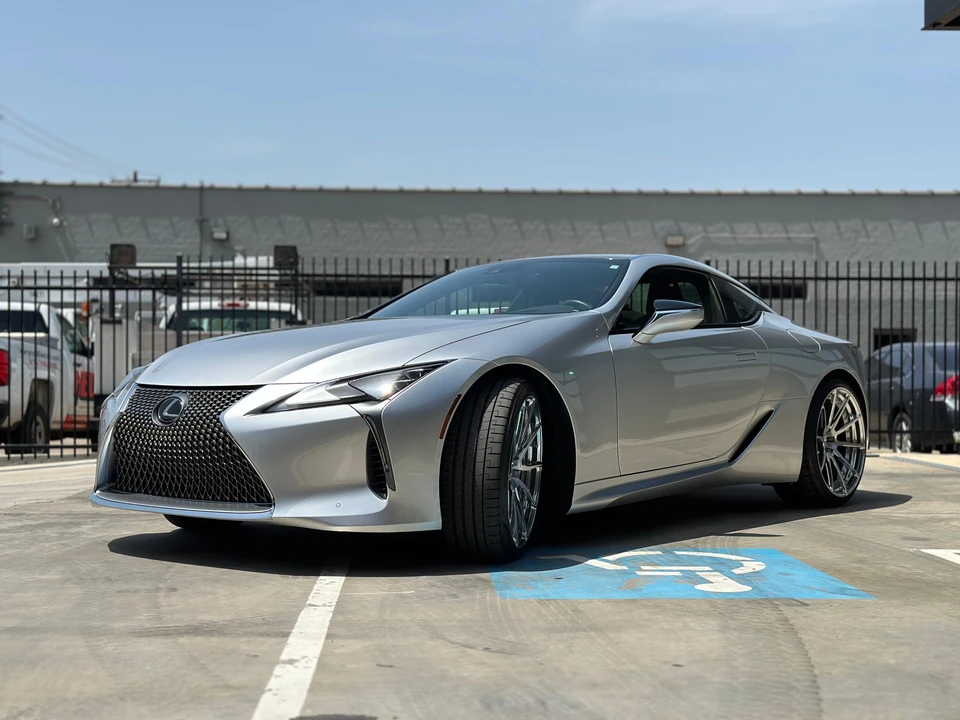 2021 Lexus LC - Image 7 of 31