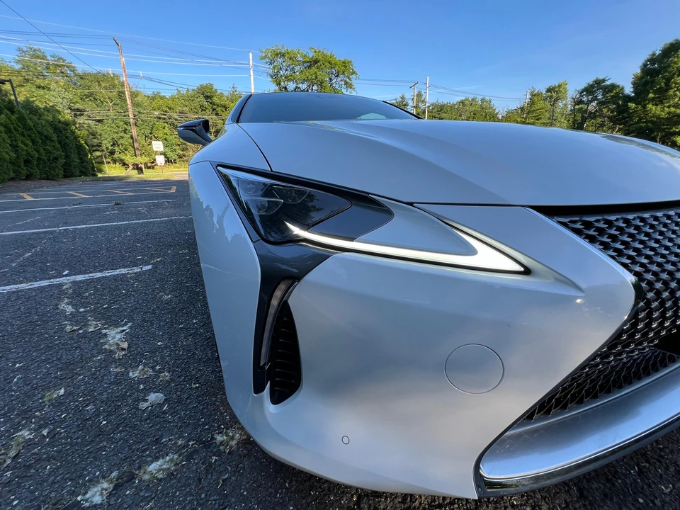 2021 Lexus LC - Image 20 of 31