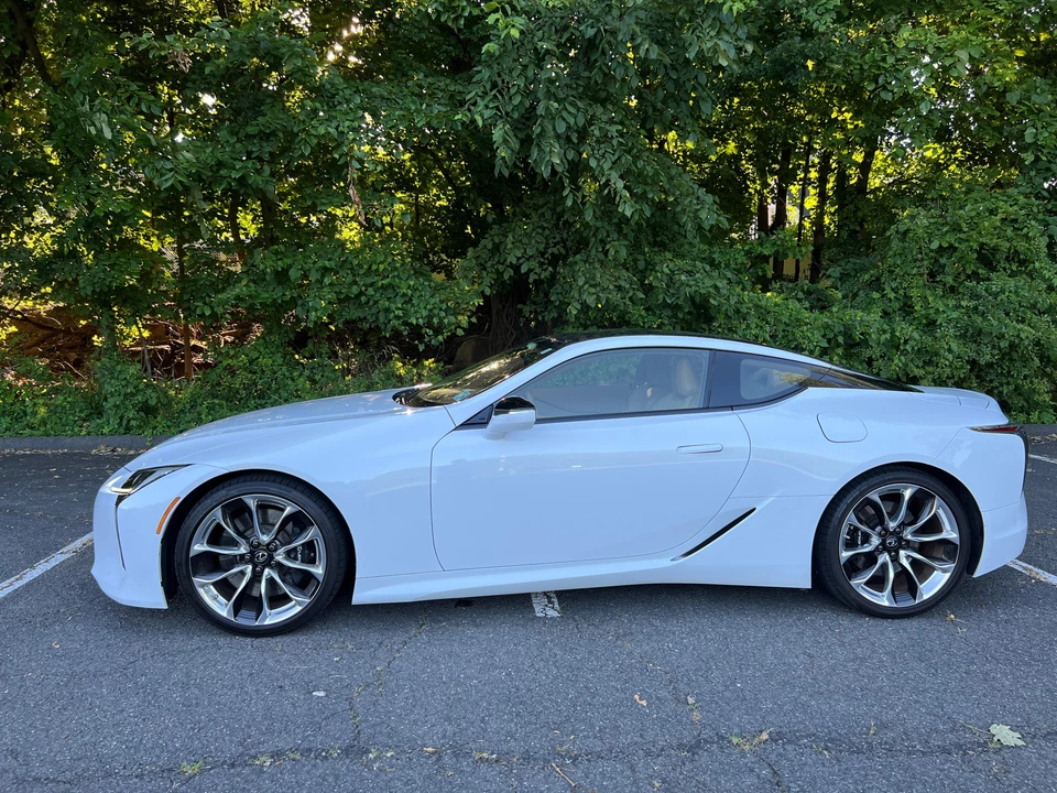 2021 Lexus LC - Image 7 of 31