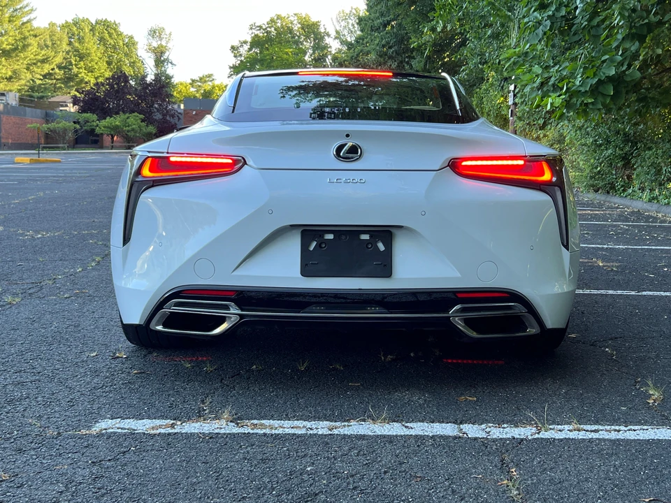 2021 Lexus LC - Image 12 of 31