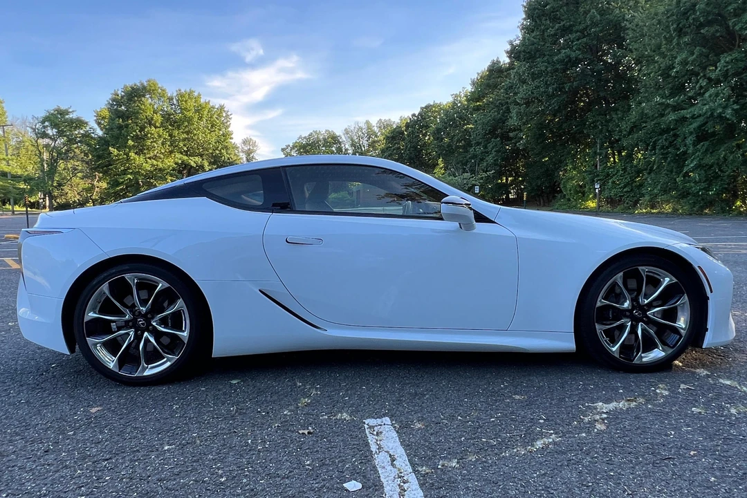 2021 Lexus LC - Image 3 of 31
