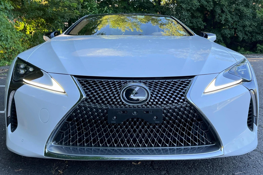 2021 Lexus LC - Image 2 of 31
