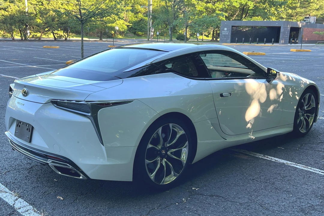 2021 Lexus LC - Image 4 of 31