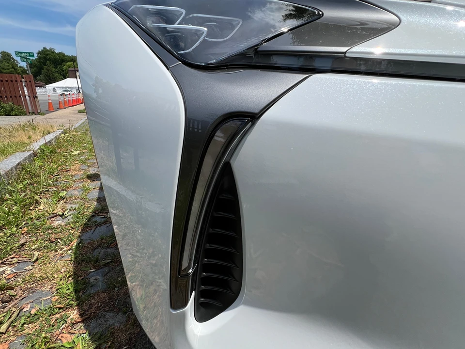 2021 Lexus LC - Image 21 of 31