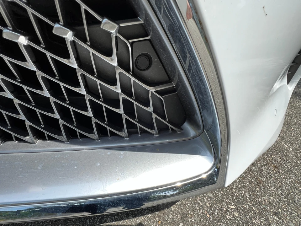 2021 Lexus LC - Image 28 of 31