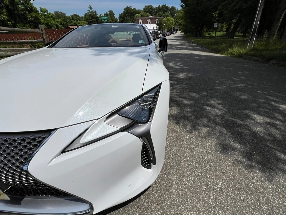 2021 Lexus LC - Image 29 of 31
