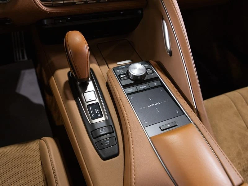 2021 Lexus LC - Image 15 of 17