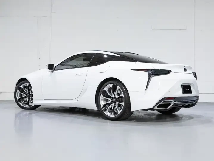 2021 Lexus LC - Image 4 of 20