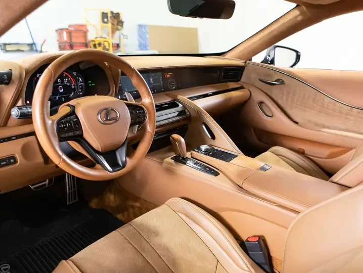 2021 Lexus LC - Image 12 of 20