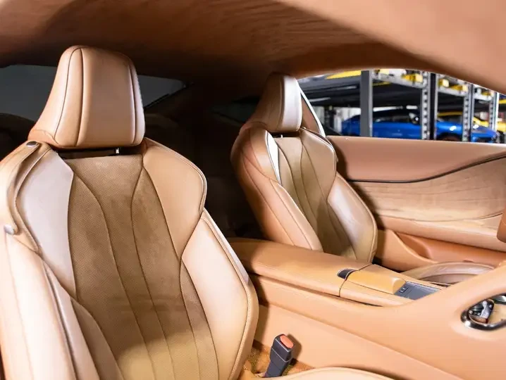 2021 Lexus LC - Image 16 of 20