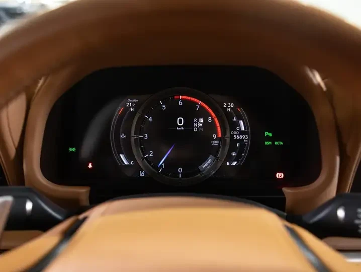 2021 Lexus LC - Image 14 of 20