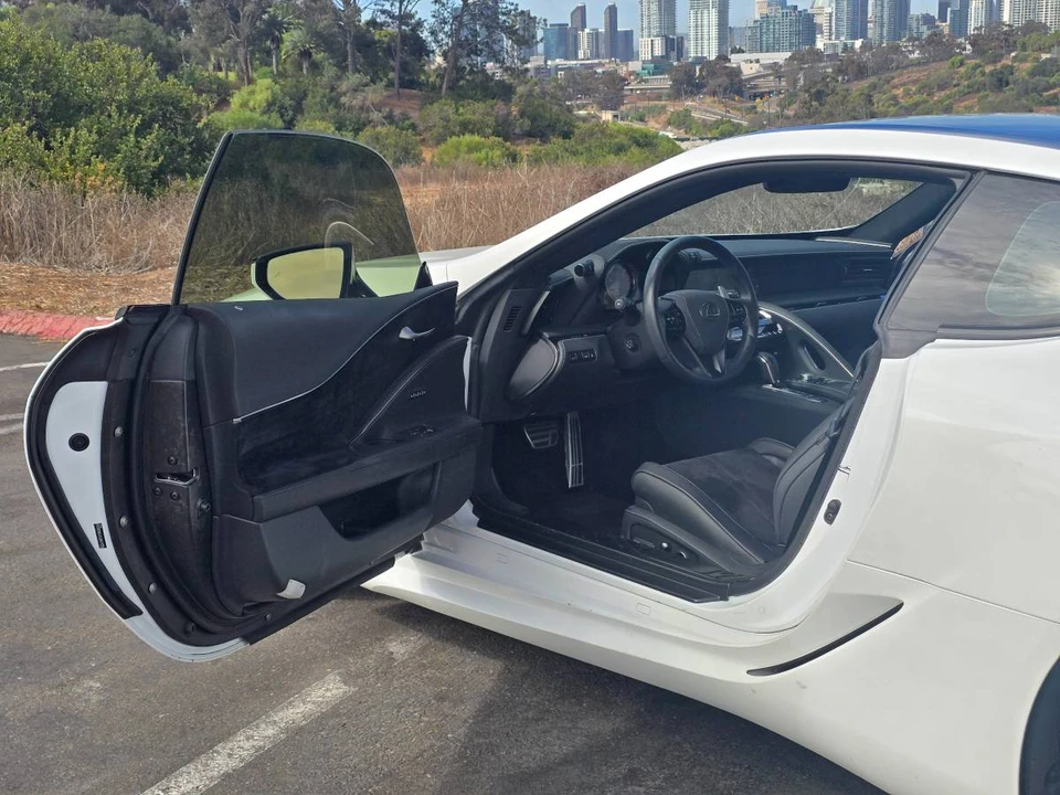 2021 Lexus LC - Image 7 of 12