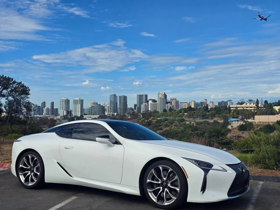 2021 Lexus LC - Image 2 of 12
