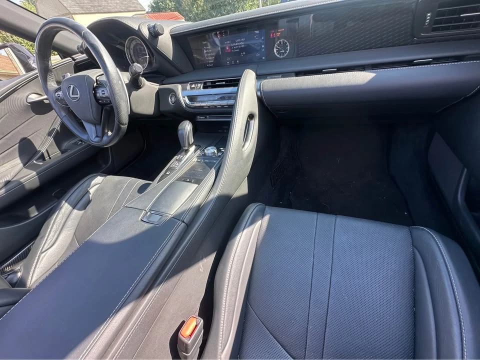 2021 Lexus LC - Image 8 of 18