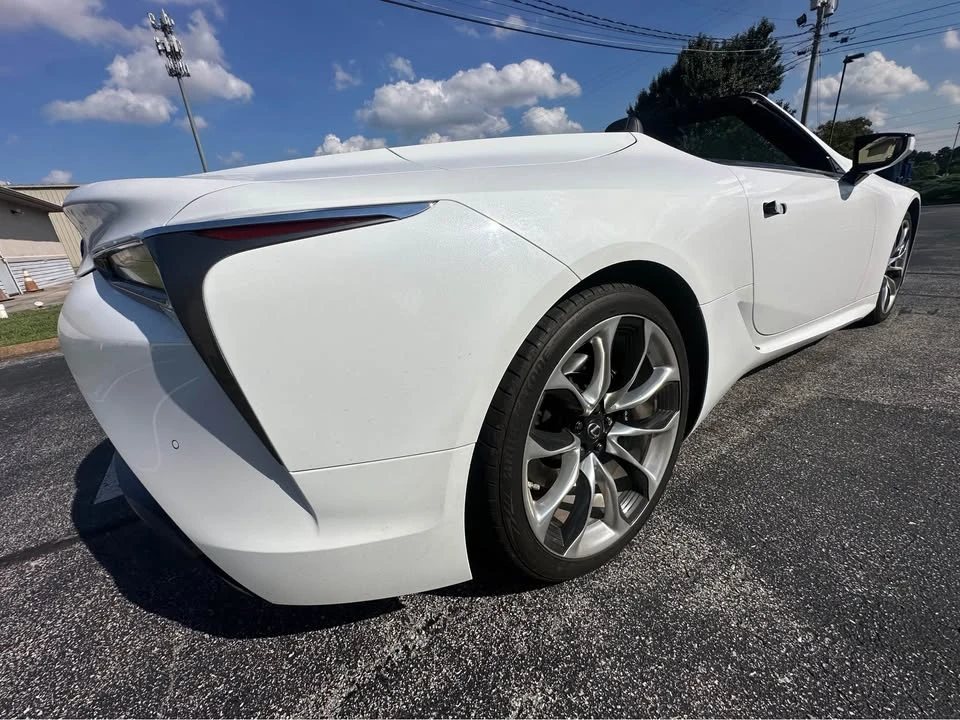 2021 Lexus LC - Image 9 of 18