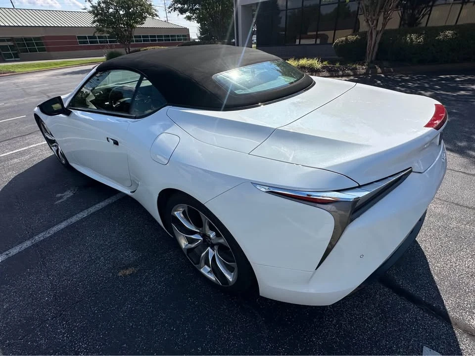 2021 Lexus LC - Image 12 of 18