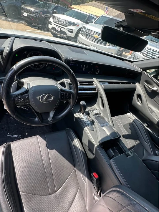 2021 Lexus LC - Image 9 of 16