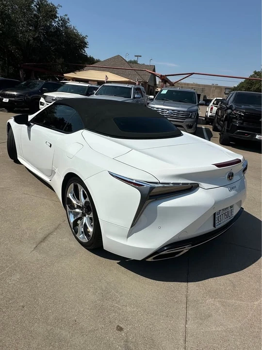 2021 Lexus LC - Image 4 of 16