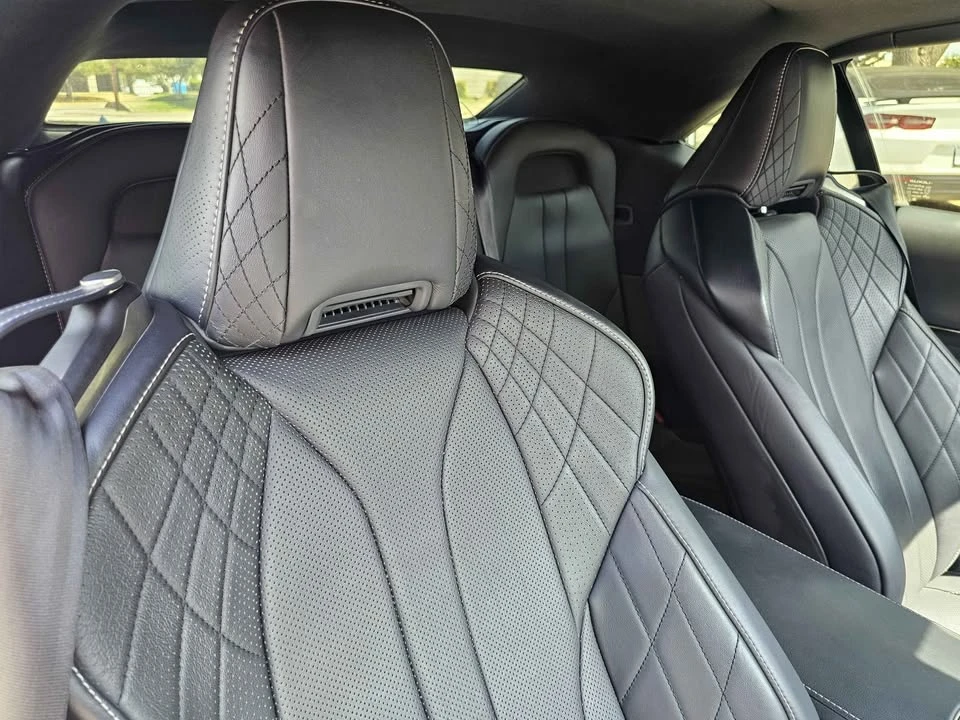 2021 Lexus LC - Image 8 of 11
