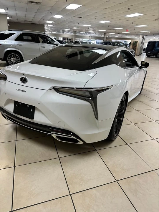 2021 Lexus LC - Image 12 of 12