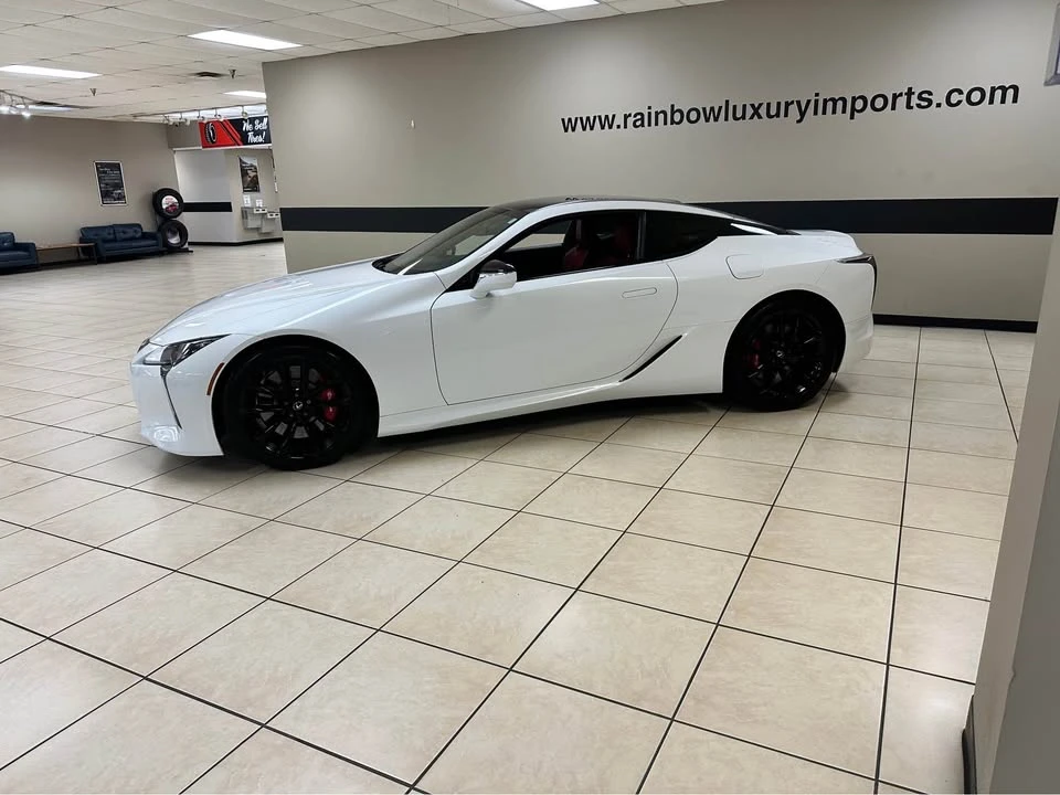 2021 Lexus LC - Image 8 of 12