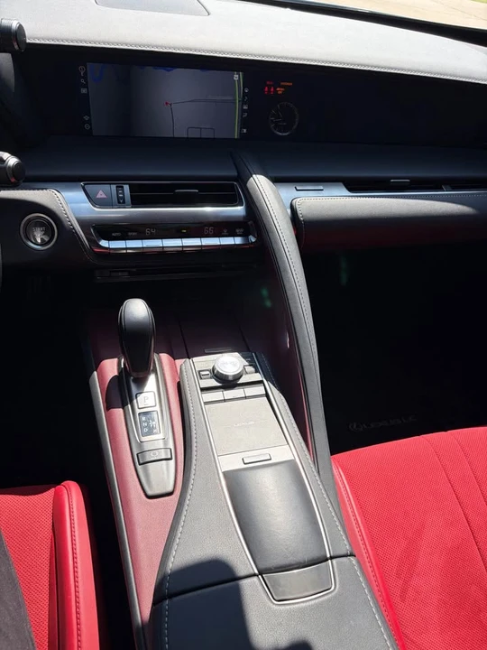 2021 Lexus LC - Image 14 of 16