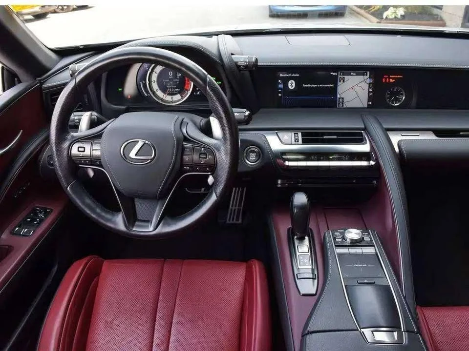 2021 Lexus LC - Image 16 of 20