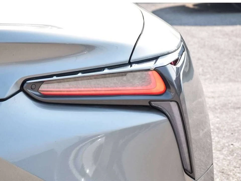 2021 Lexus LC - Image 10 of 20