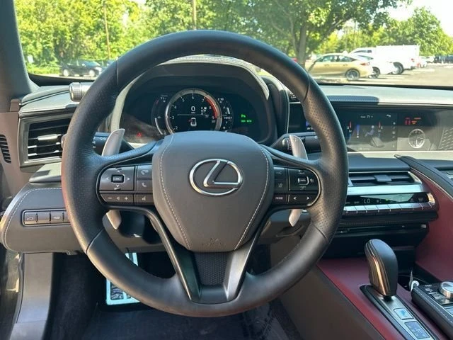2021 Lexus LC - Image 14 of 19