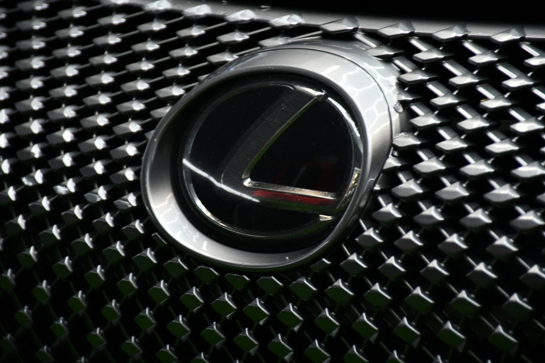2021 Lexus LC - Image 7 of 21