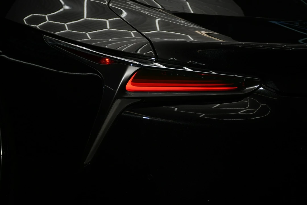 2021 Lexus LC - Image 10 of 21