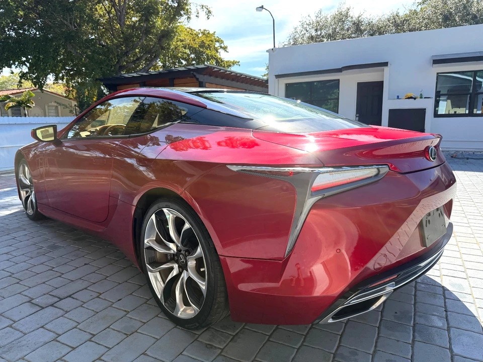 2021 Lexus LC - Image 20 of 21