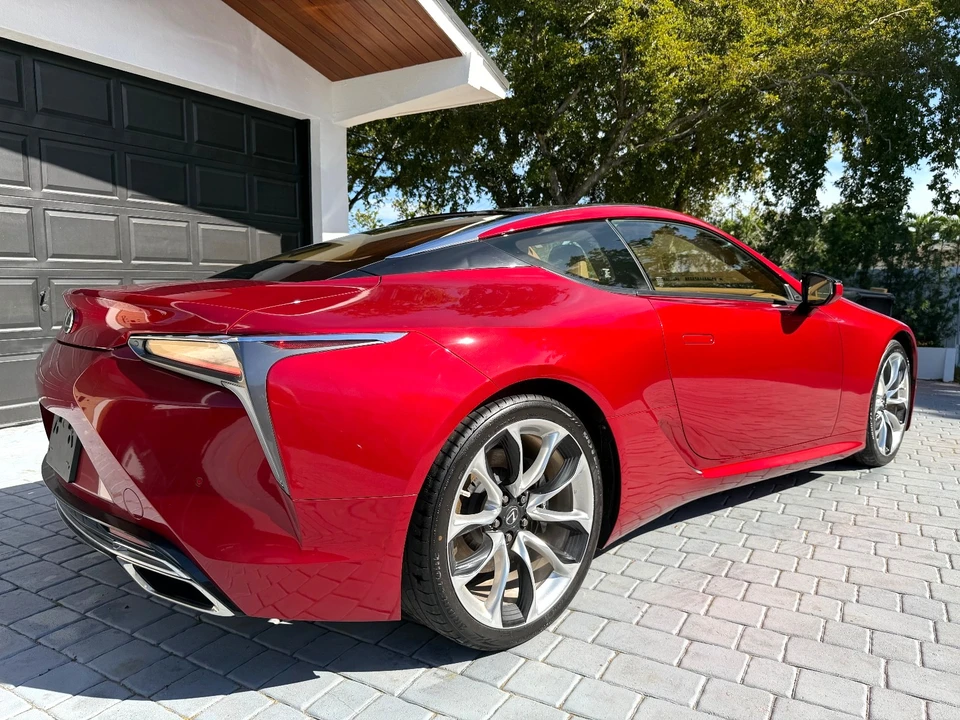2021 Lexus LC - Image 15 of 21