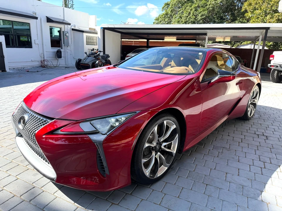 2021 Lexus LC - Image 12 of 21