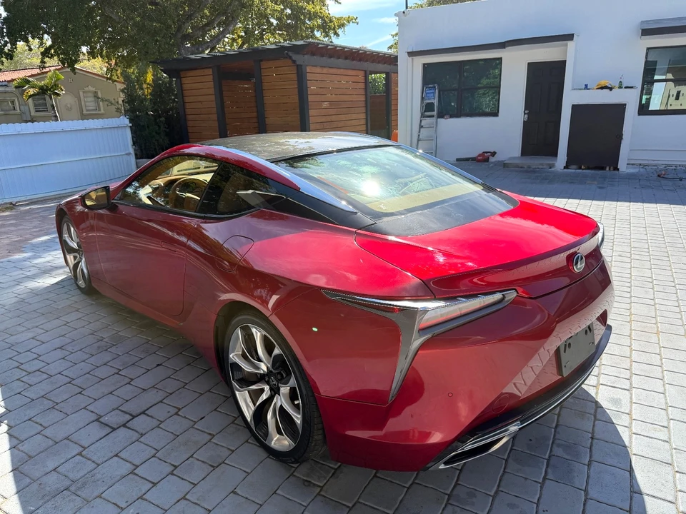 2021 Lexus LC - Image 19 of 21