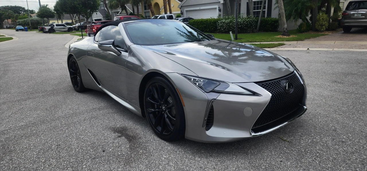 2021 Lexus LC - Image 8 of 31