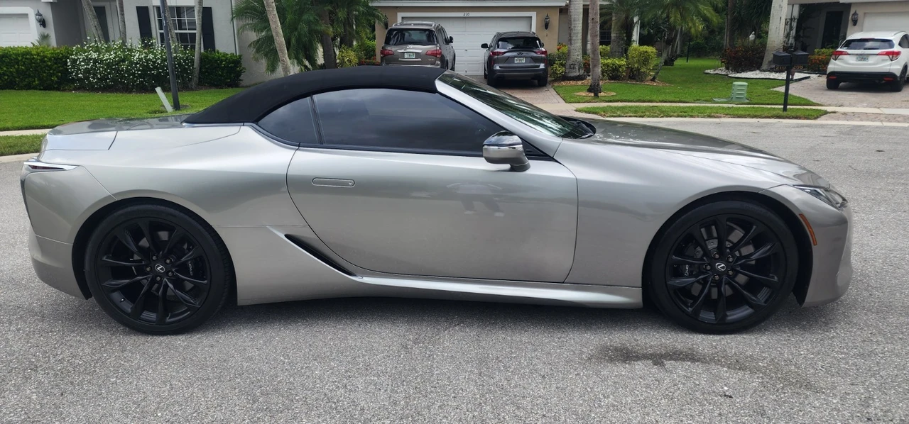 2021 Lexus LC - Image 20 of 31