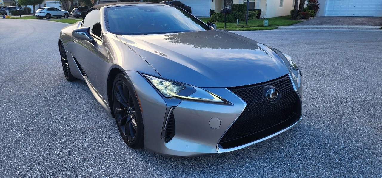 2021 Lexus LC - Image 11 of 31