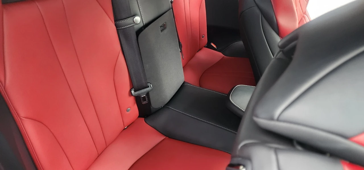 2021 Lexus LC - Image 18 of 31