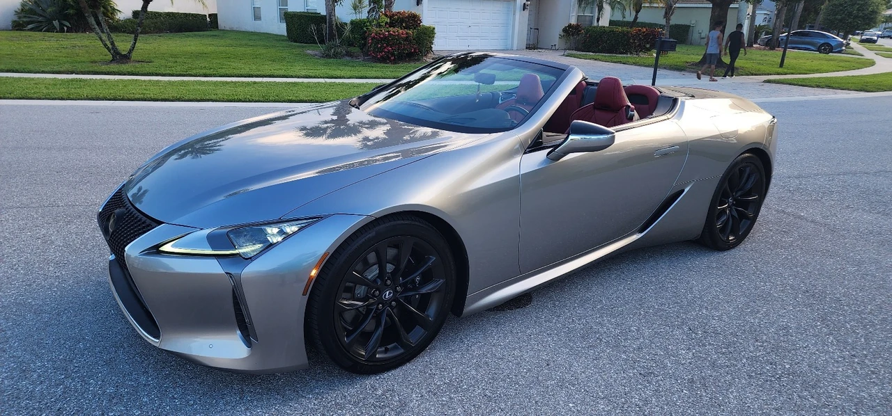 2021 Lexus LC - Image 2 of 31