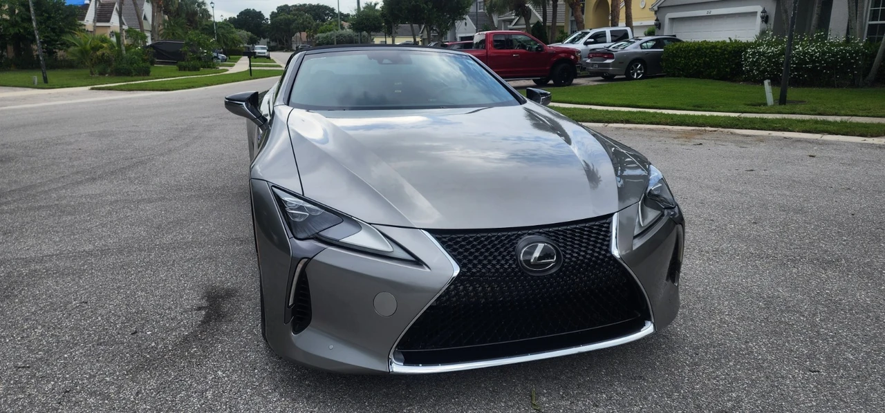 2021 Lexus LC - Image 10 of 31