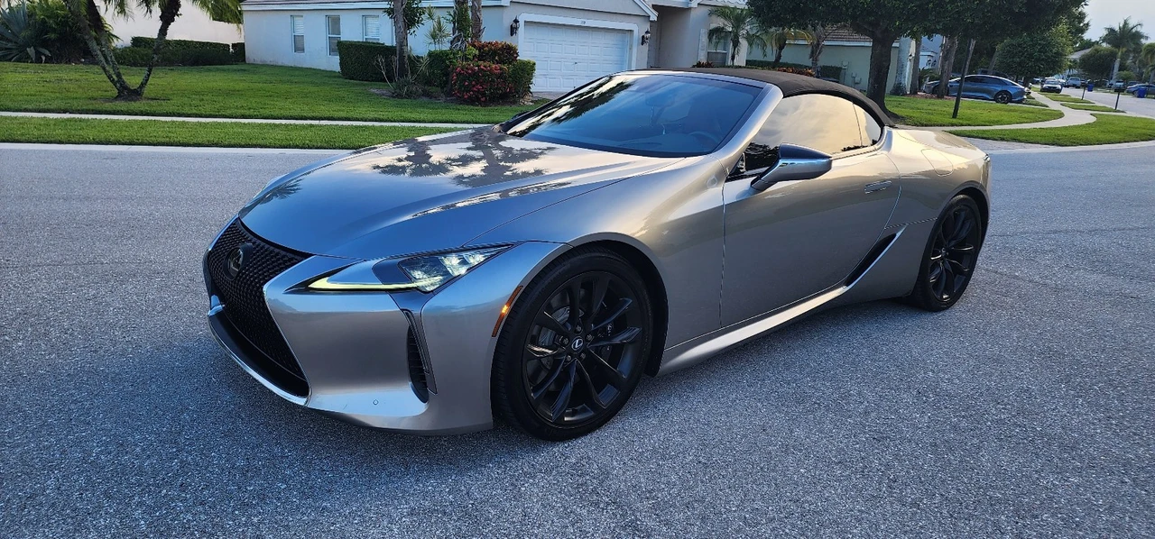2021 Lexus LC - Image 10 of 31