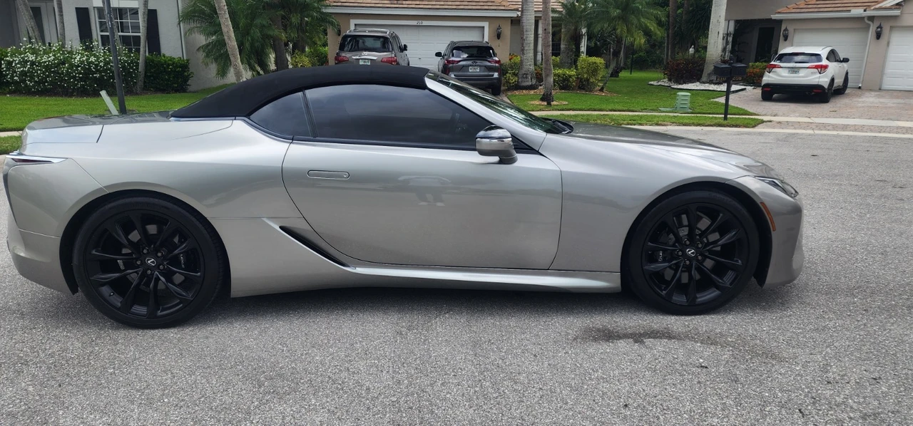 2021 Lexus LC - Image 11 of 31