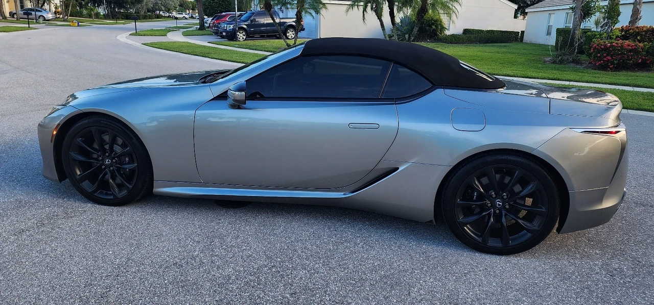 2021 Lexus LC - Image 22 of 31